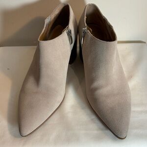 FRANCO SARTO Sz 9 Takoma Booties Low Top Pointy Toes Western Styling Boots